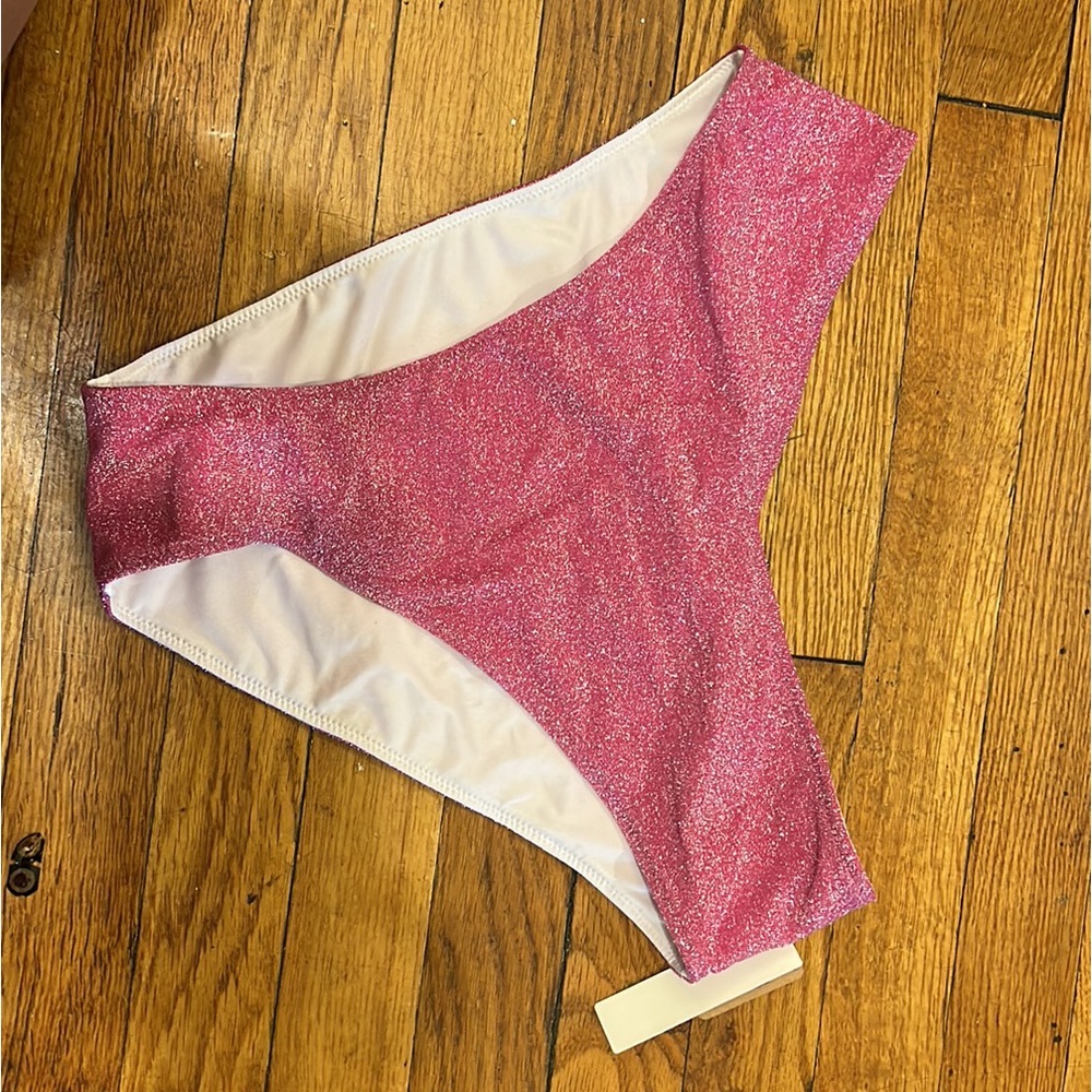 Brand new bikini bottoms with original tags in a size M
